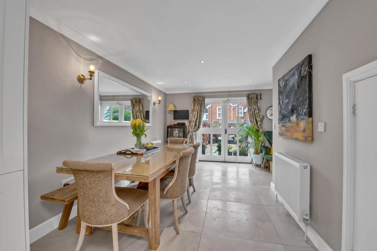 Stylish 3 Bedroom Townhouse For 5 Guests, Set In The Medieval Grid With Off Street Parking Bury St. Edmunds 외부 사진