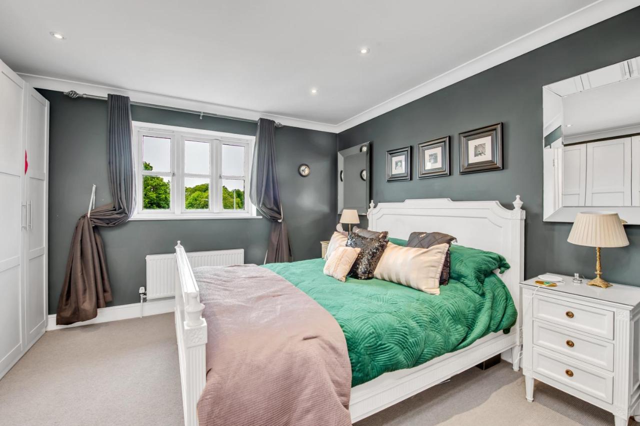 Stylish 3 Bedroom Townhouse For 5 Guests, Set In The Medieval Grid With Off Street Parking Bury St. Edmunds 외부 사진