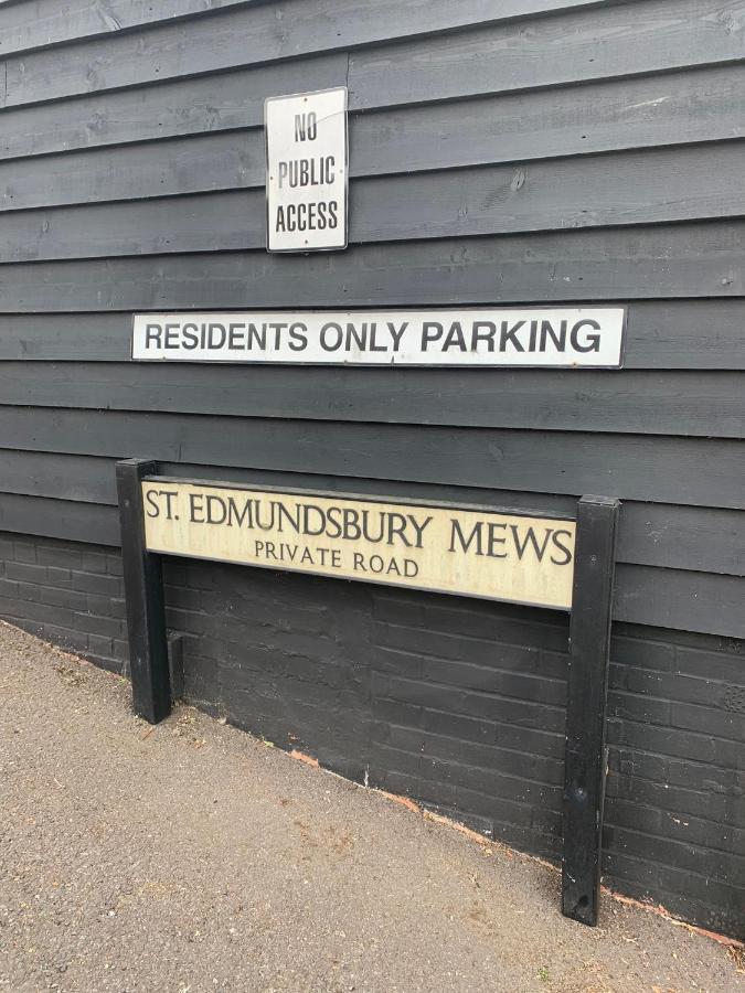 Stylish 3 Bedroom Townhouse For 5 Guests, Set In The Medieval Grid With Off Street Parking Bury St. Edmunds 외부 사진