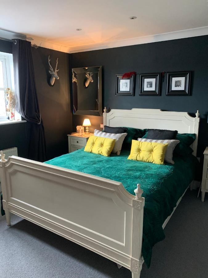 Stylish 3 Bedroom Townhouse For 5 Guests, Set In The Medieval Grid With Off Street Parking Bury St. Edmunds 외부 사진