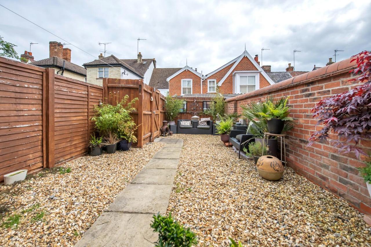 Stylish 3 Bedroom Townhouse For 5 Guests, Set In The Medieval Grid With Off Street Parking Bury St. Edmunds 외부 사진